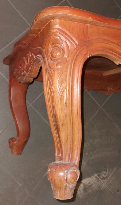 2 fotolii vechi arcuri, tapiserie,masa lemn, pres taranesc