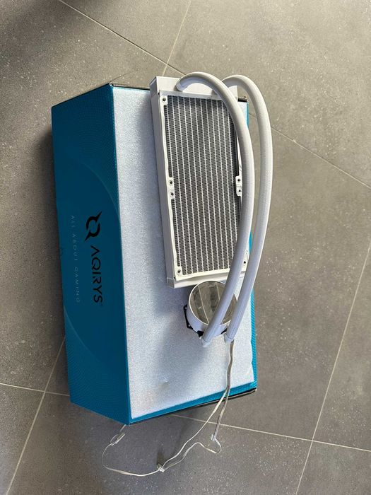 Cooler Procesor AQIRYS Aquarius 240 AiO White