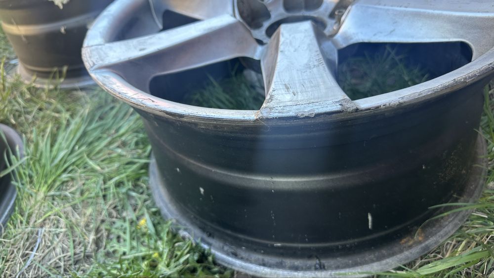 Продам диски на R17