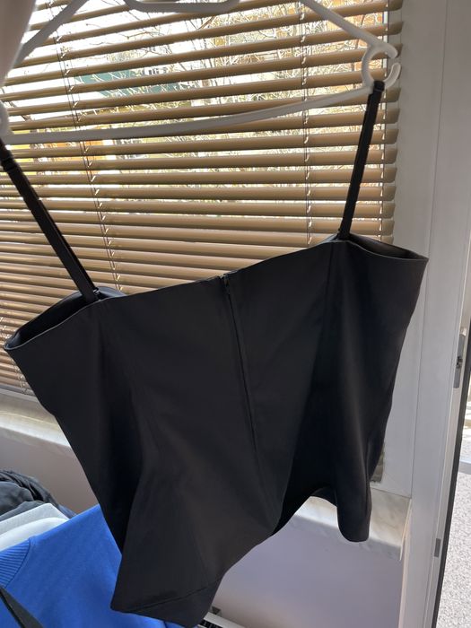 Черен елегантен топ