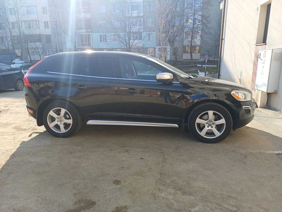 Vând Volvo XC60 D4 Rdesign