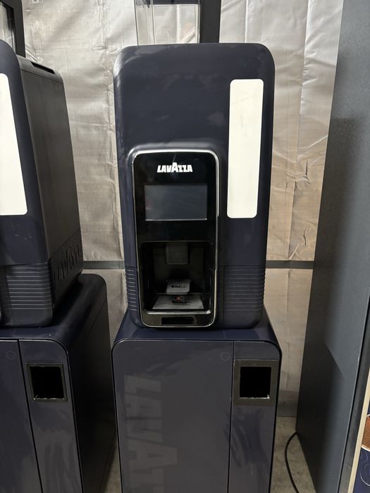 Aparat tonomat cafea pe capsule