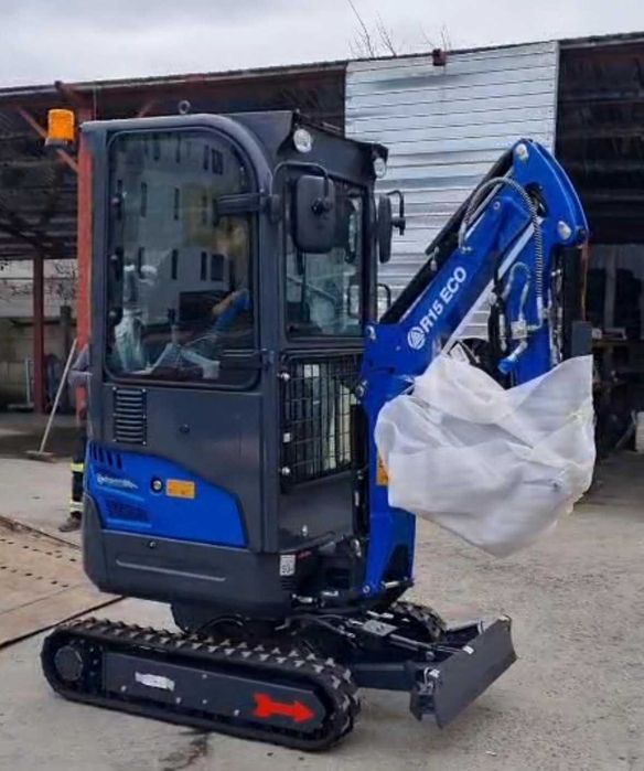 Miniexcavator RIPPA R15 ECO, ultimul model 2026, motor Kubota D722, 3 cupe