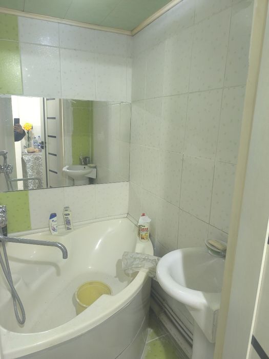 Sergeli tumani Quruvchilar mavzesi 2/2/9 xonadon sotiladi.