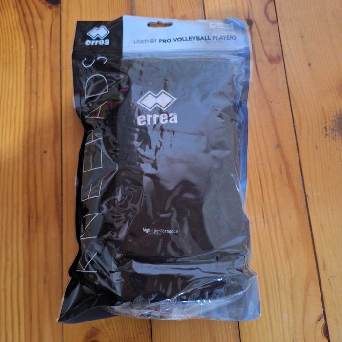 Волейболни наколенки Arrea Tokio XL и Asics Gel L