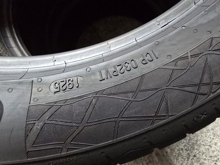 Continental 245/45 R18 100Y vară