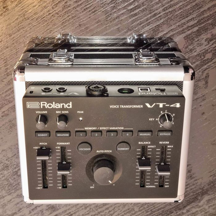 Roland VT-4  TRansformator voce