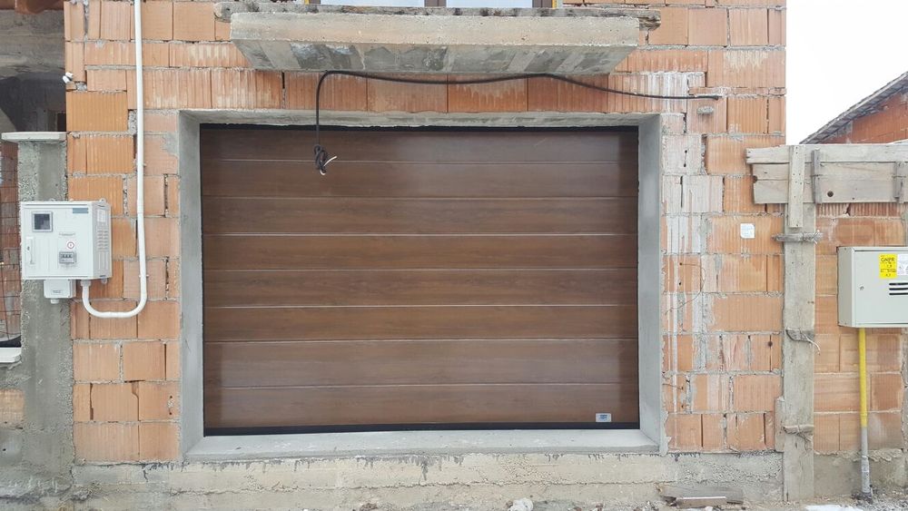Uși de garaj secționale