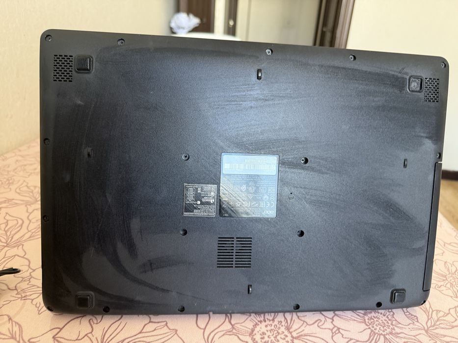 Ноутбук б/у продается