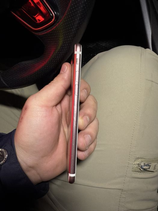 Iphone 7 розовый все в оригинале