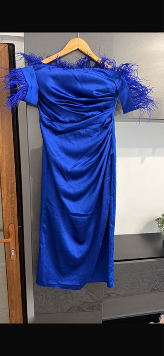 Rochie albastra cu puf