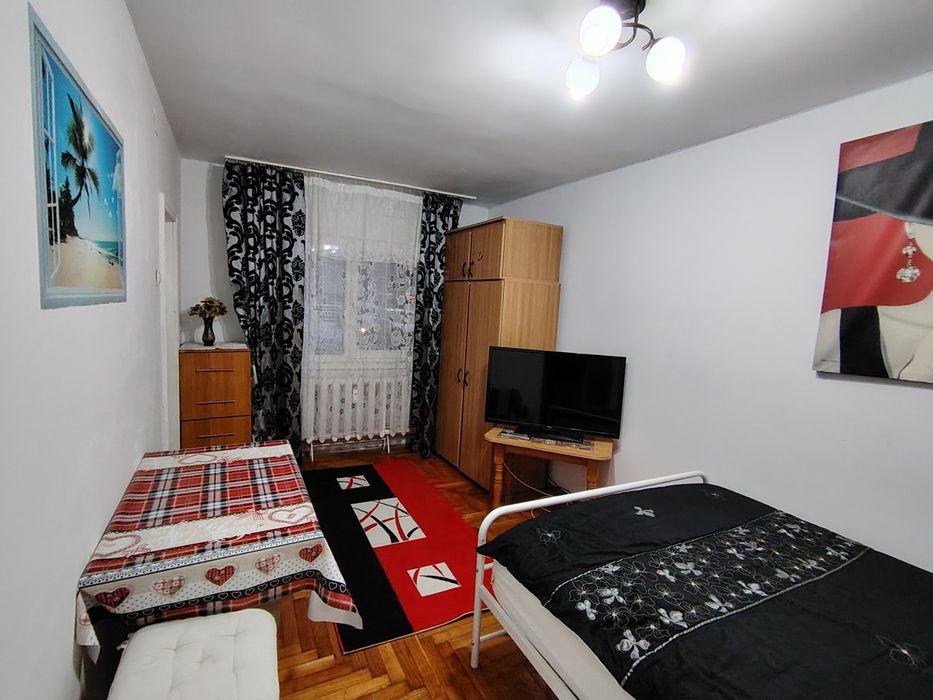 Ofer spre inchiriere Garsoniera Obcini