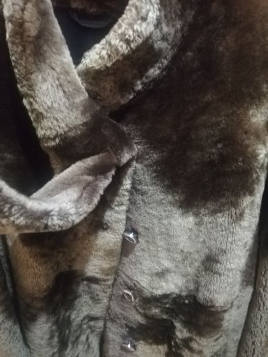 Haina Mouton dore impecabilă