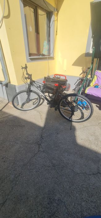 Bicicleta de vânzare