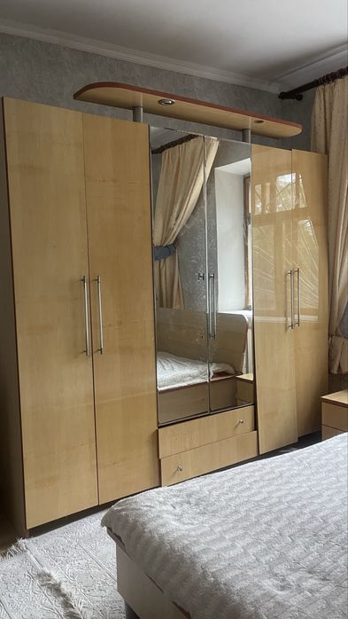 Шифоньер 6 дверный