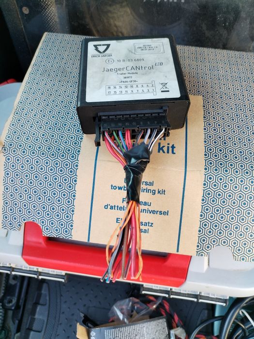 Vând modul pentru cârlig remorcare!