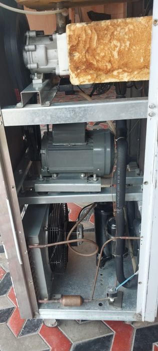 Продам мороженный аппарат