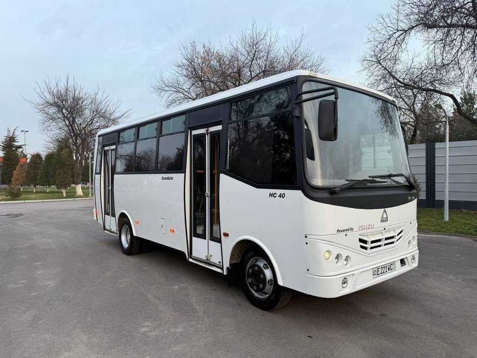 ISUZU SAZ HC40 автобус