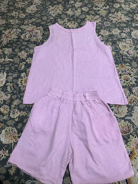 Kilot triko shortik mayka bor rasmda