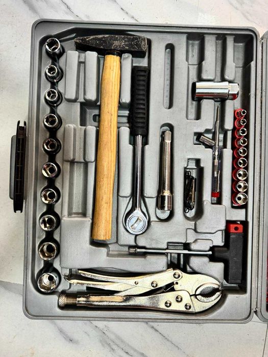 Комплект гедоре с инструменти