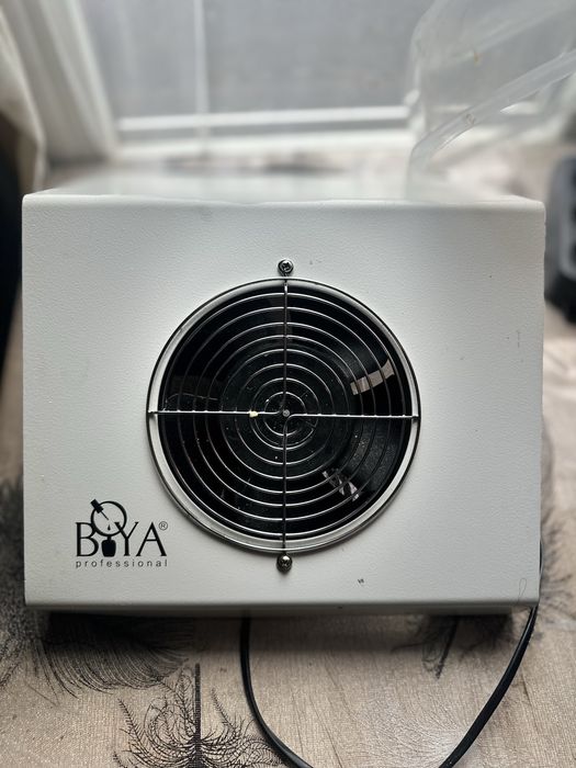 Продам вытяжку для маникюра