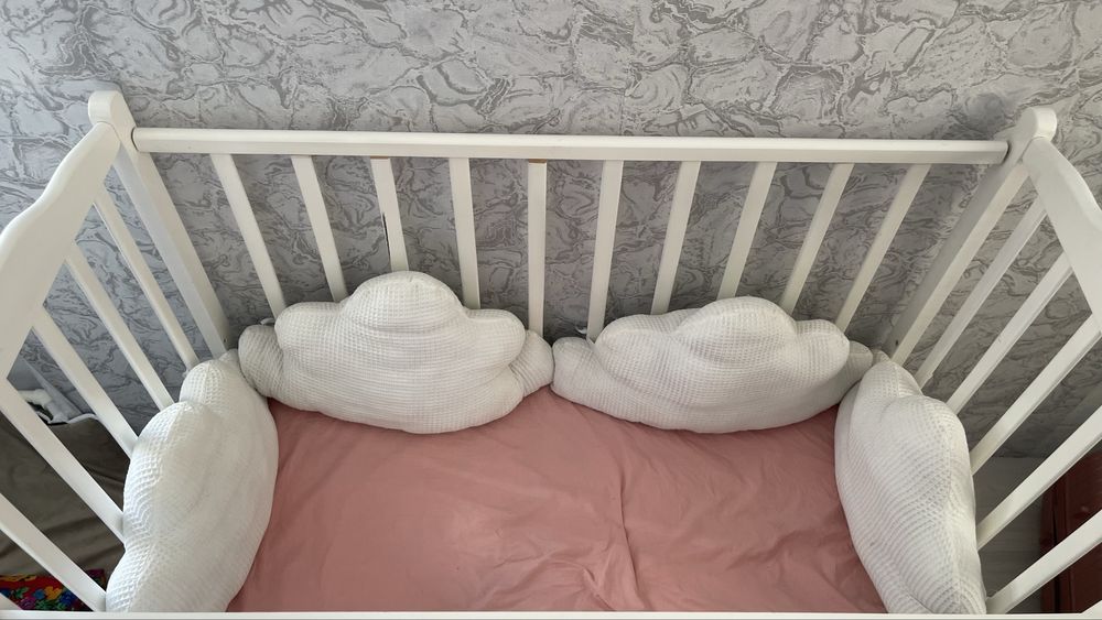 Продаю манеж,бортики в подарок