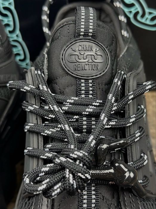 Versace chain reaction