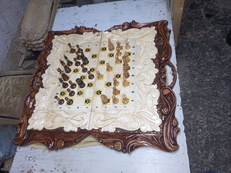 Шаш-нарды из сосны резные.