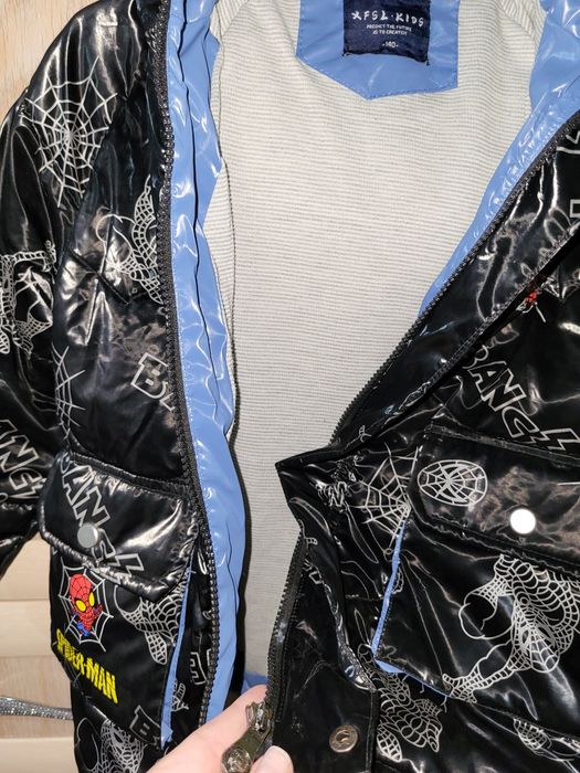 Куртка осенняя человек-паук