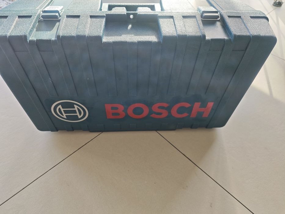 Шлайф машина за СТЕНИ и тавани Bosch GTR 550