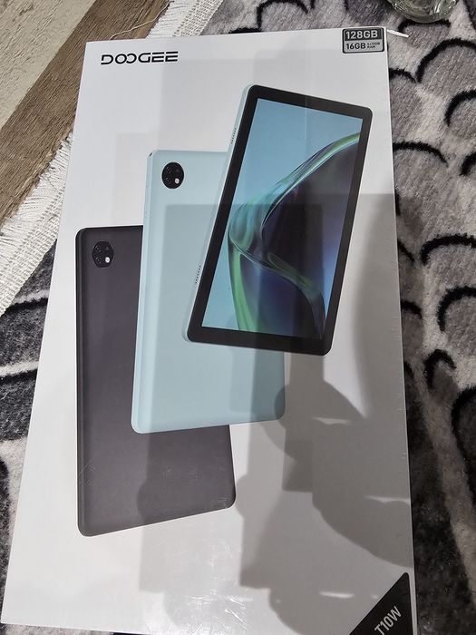 Vând tableta Doogee
