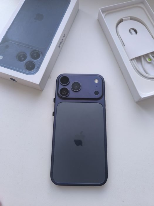 Айфон 17 про мах