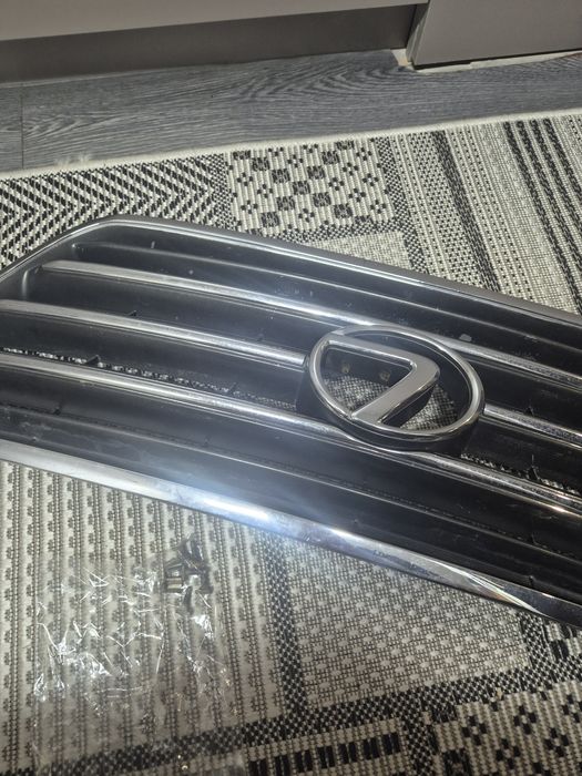 Решетка радиатора Lexus gx470