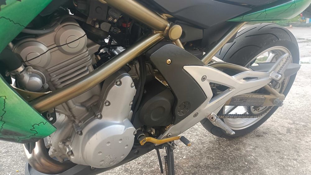 Moto Kawasaki ER 6n