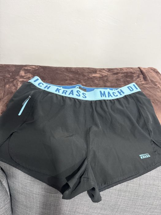 Vand pantaloni scurti fitness barbati