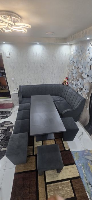 Vand set coltar plus masă superb!