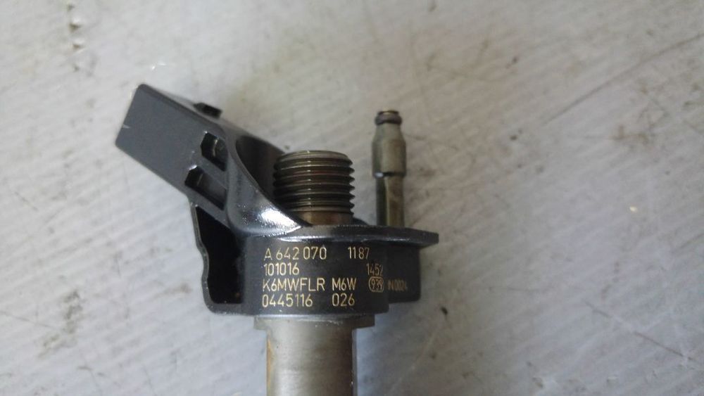 injector 350 cdi mercedes ml w164 ml c-class w204 e-class w212 s-class w221 gl-class  x164 0445116026