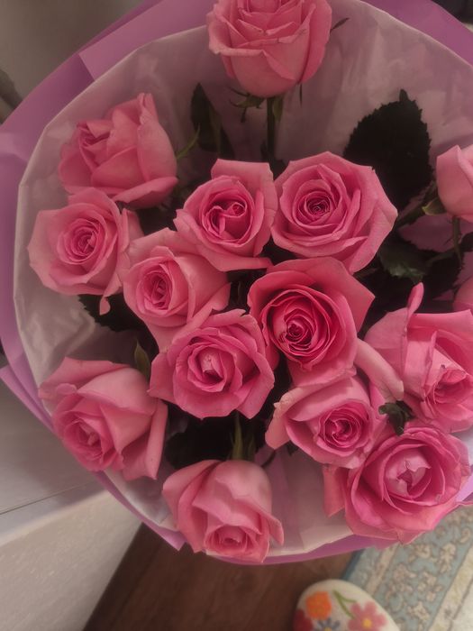 Свежие  букеты розы