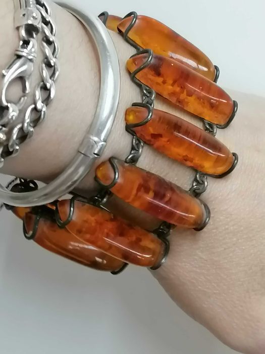 Винтидж, немска, масивна сребърна гривна Fishland с балтийски кехлибар