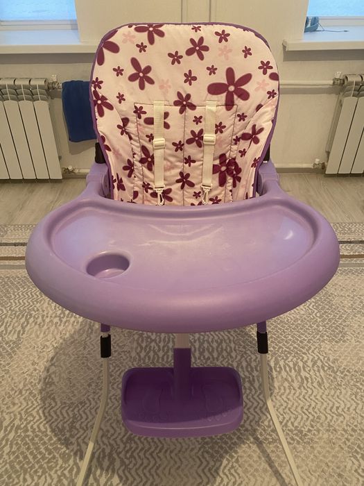 Стульчик для кормления ребенка