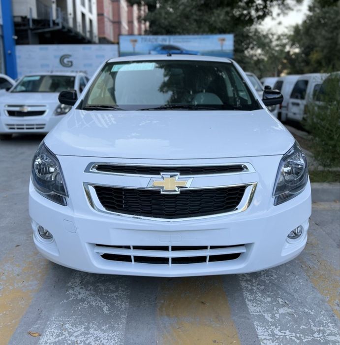 ** Кобалт Миднайт 2025 салонда