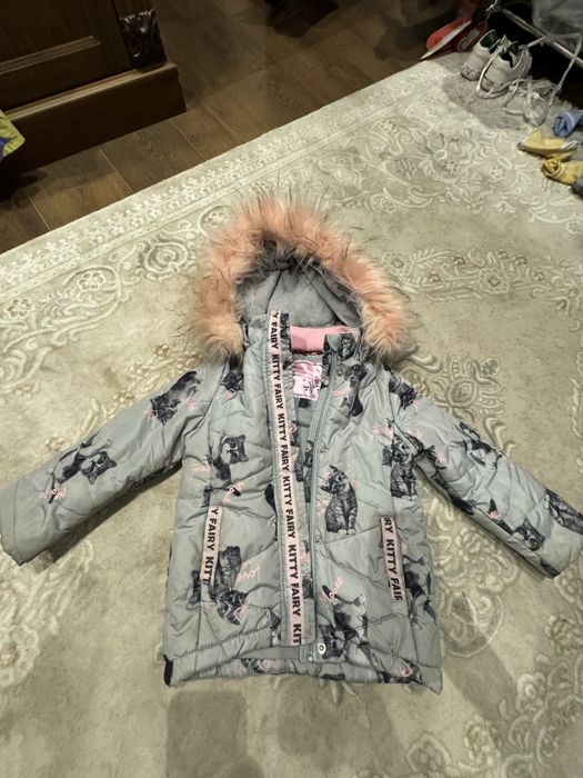 Куртка для девочки на 3-4 года