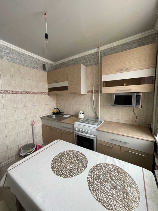 Продам 2 комнатную на 11 микрорайоне