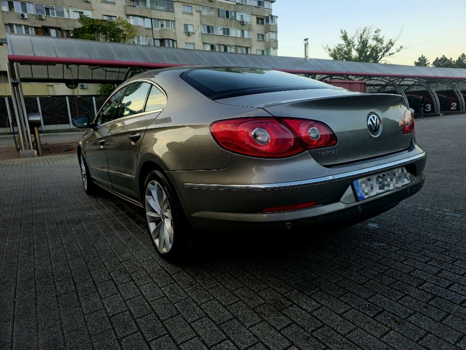 VOLKSWAGEN Passat CC