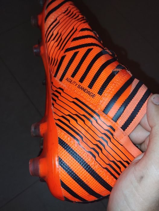 Vând ghete de fotbal adidas