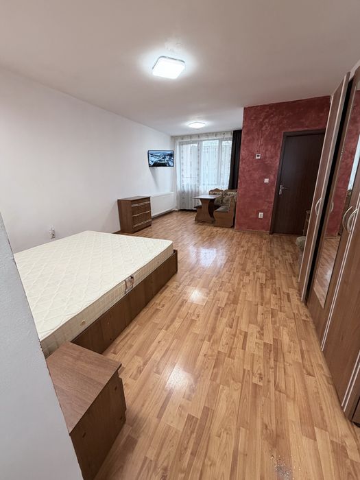 Inchiriez garoniera sector 4