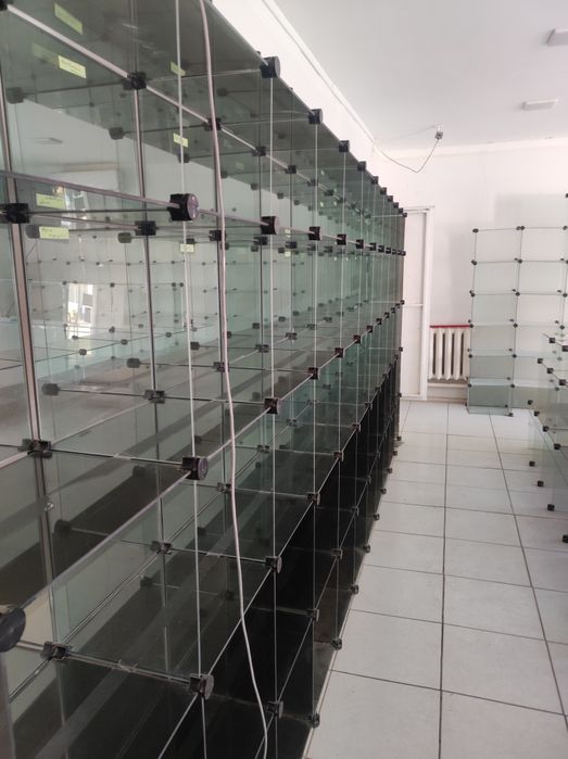 Стелаж сотилади бу