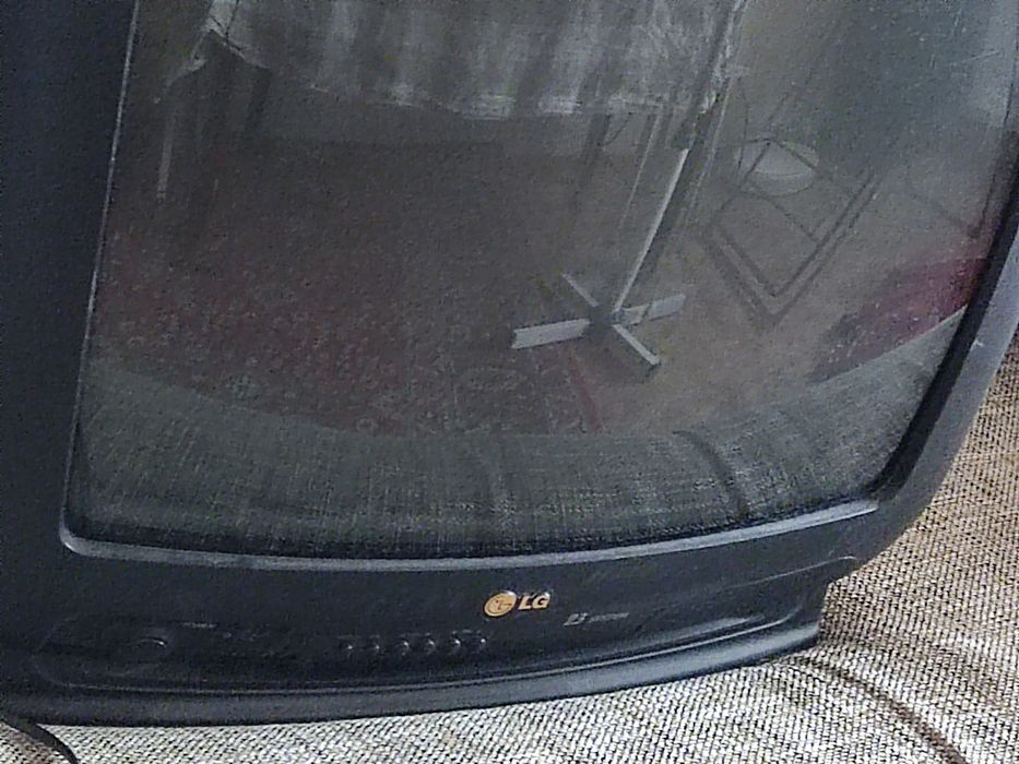 Видеоплеер и телевизор