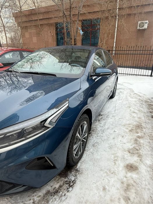Машина Kia Cerato 2023