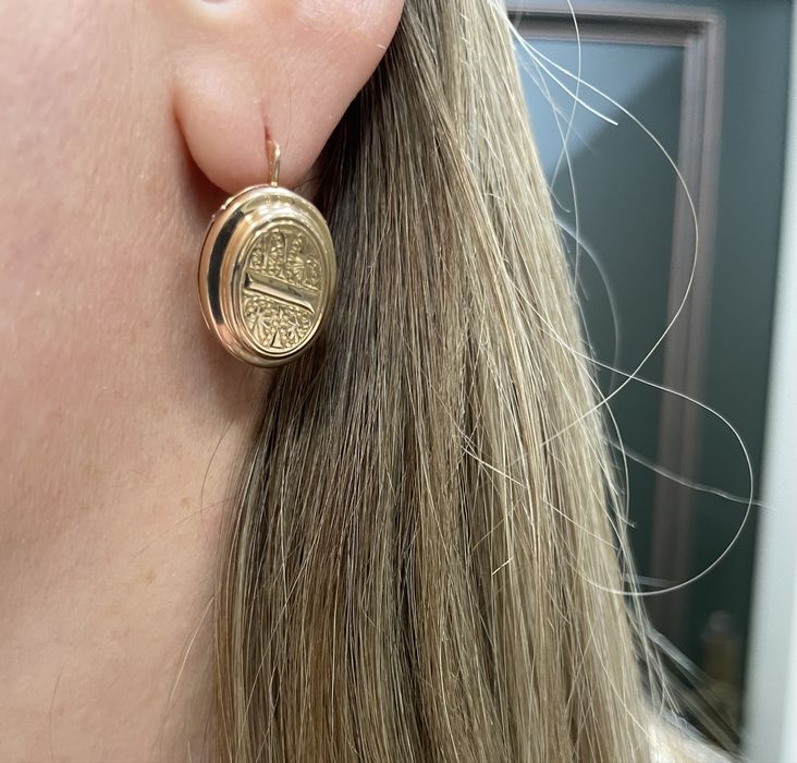 Золотые серьги..